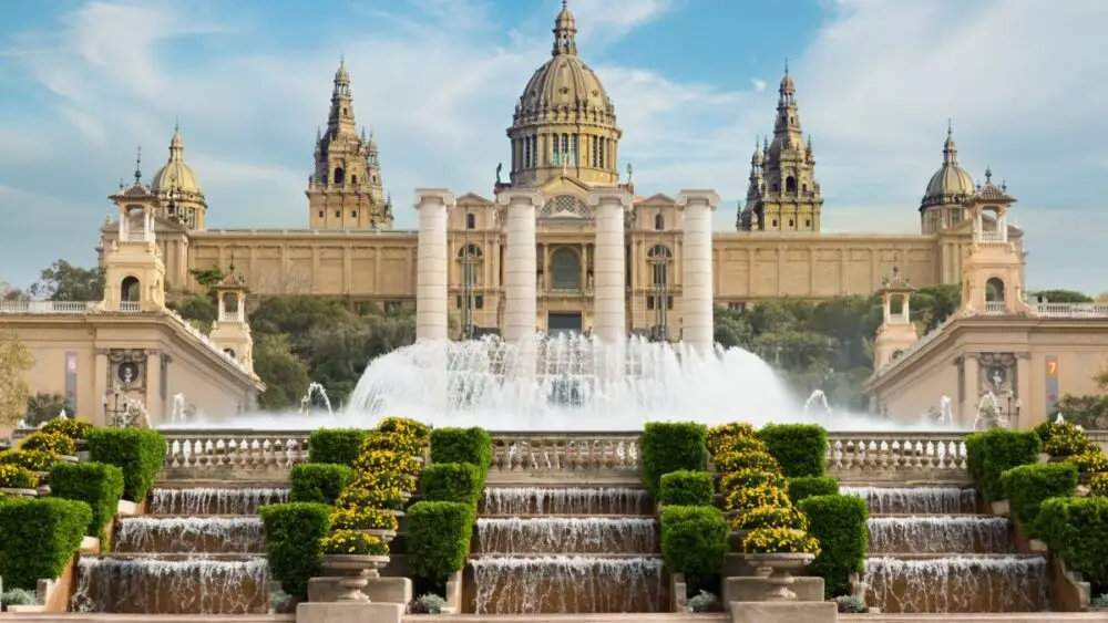 Discover Barcelona’s National Palace, an iconic event venue in Spain with grand steps, gardens, and fountains—perfect for DMC roadshows.